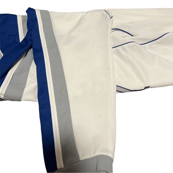 Awesome Vancouver Canucks Jersey - Size XL - Picture 9 of 9